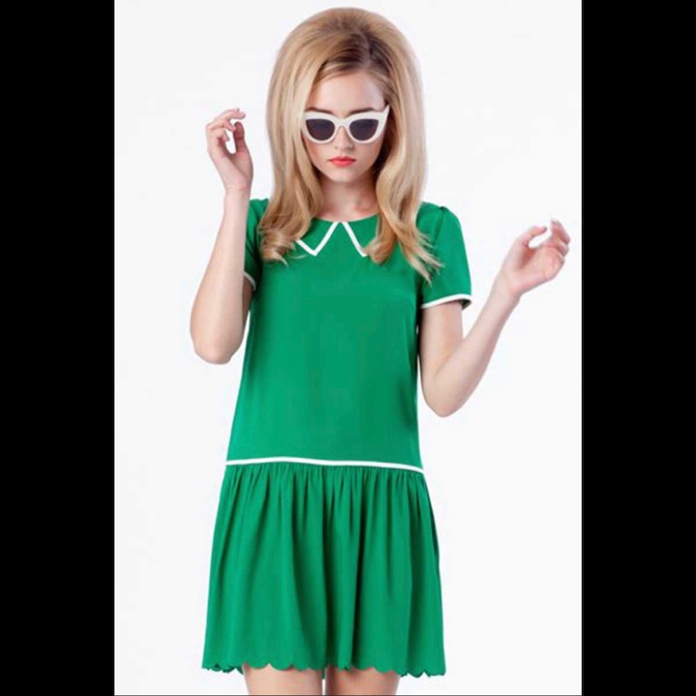 Dear Creature Sz Med Celine Scalloped Hem Dress